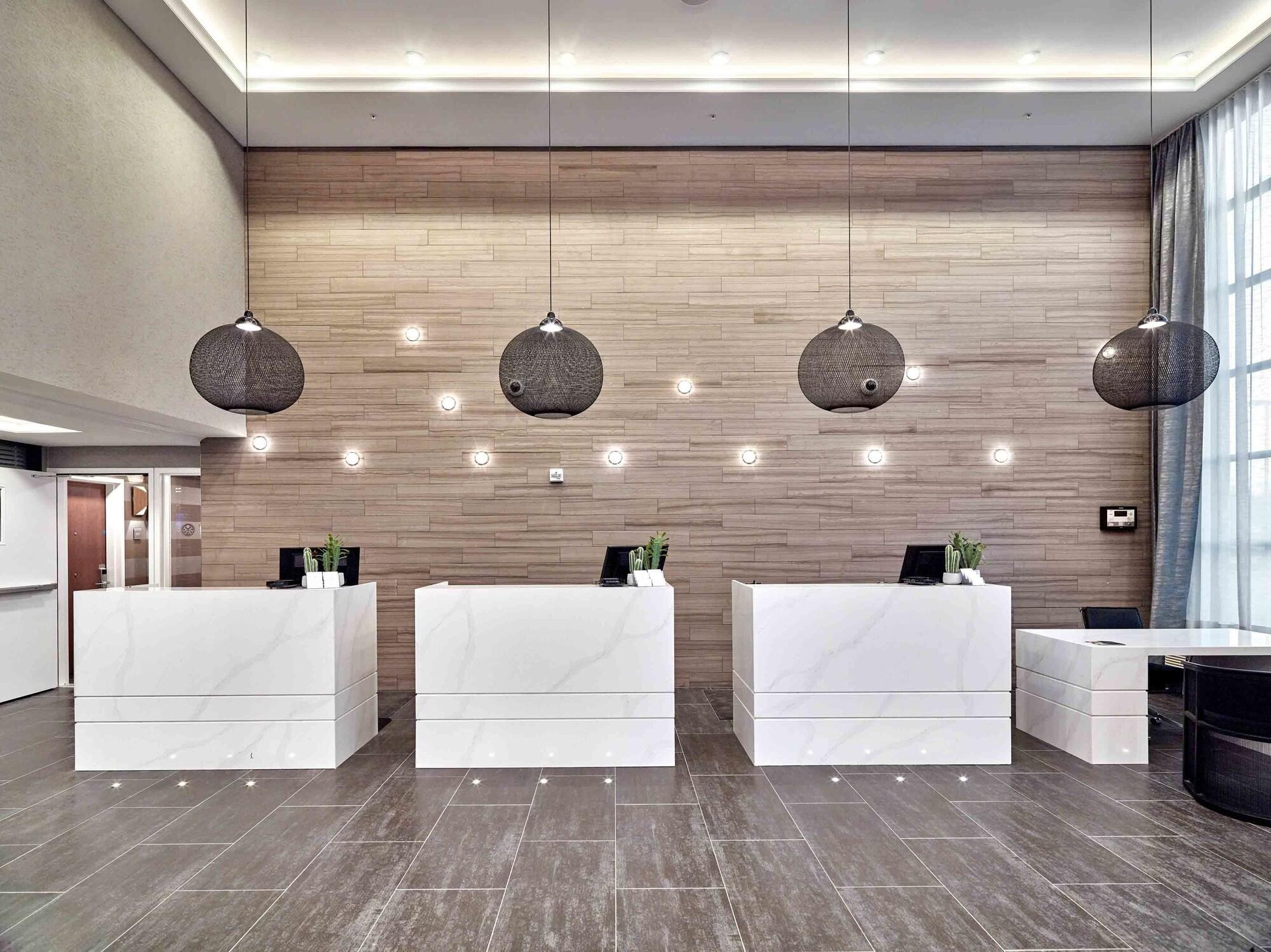 Sandman Signature Plano-frisco Hotel 4*