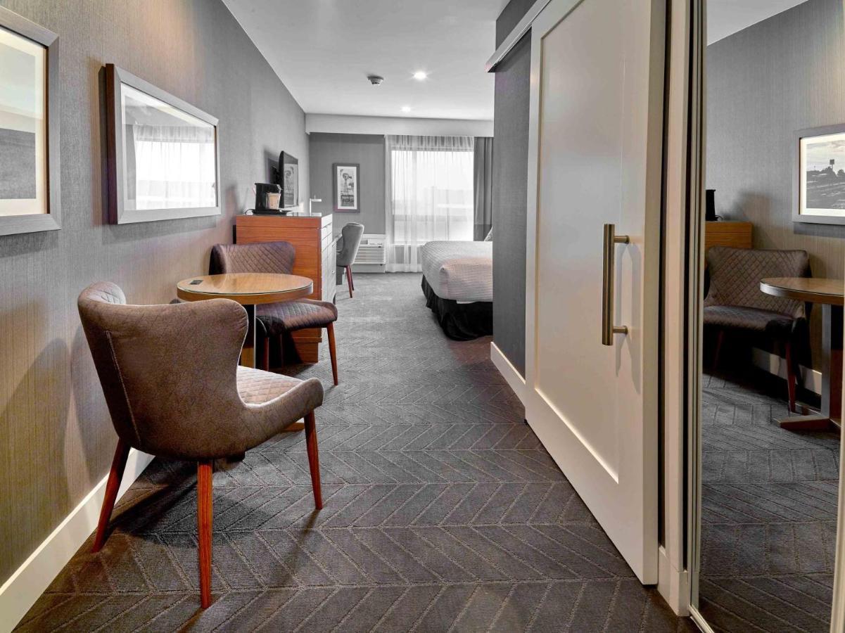 Sandman Signature Plano-frisco Hotel 4*