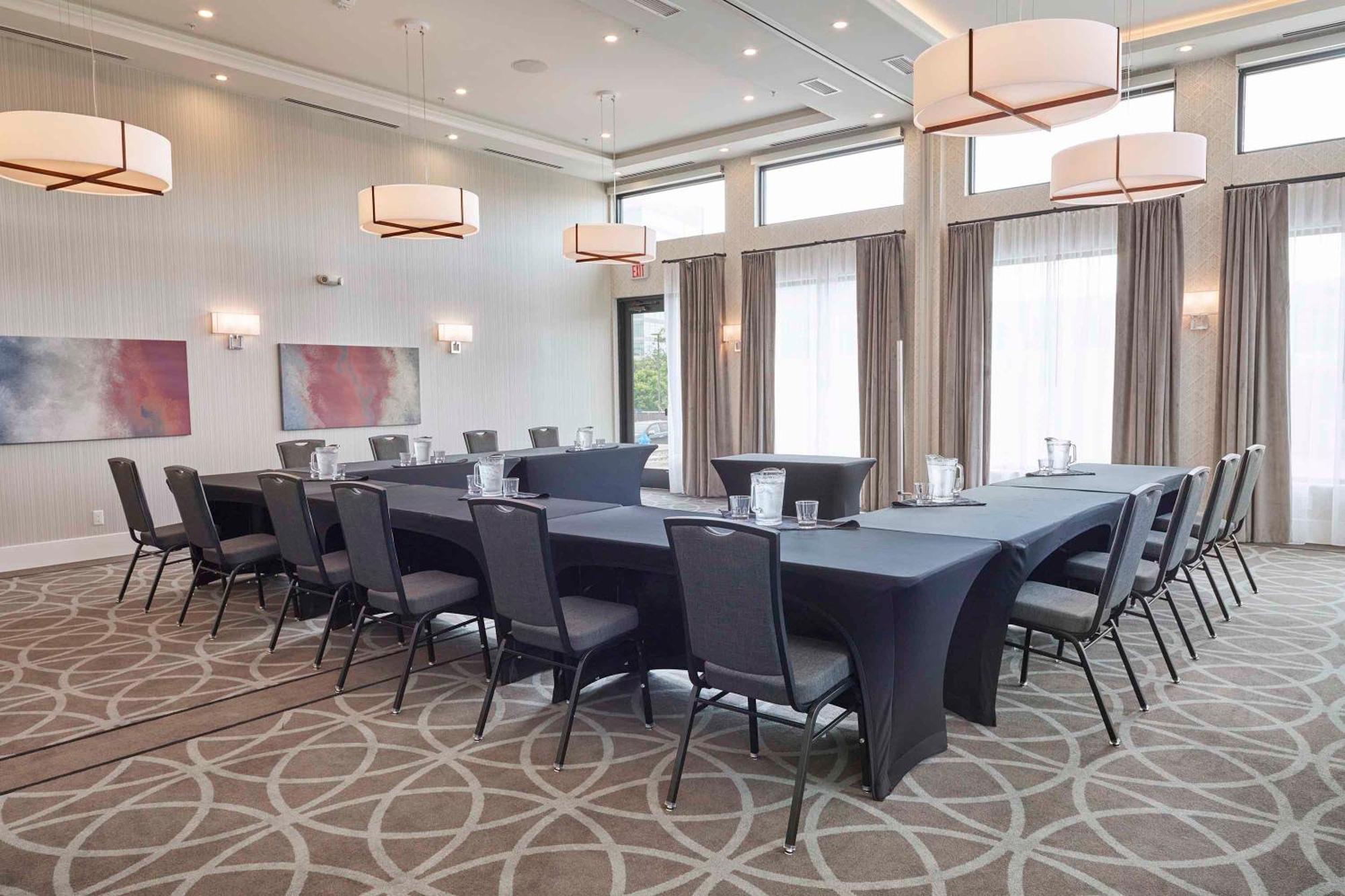 Hotel Sandman Signature Plano-frisco 4*