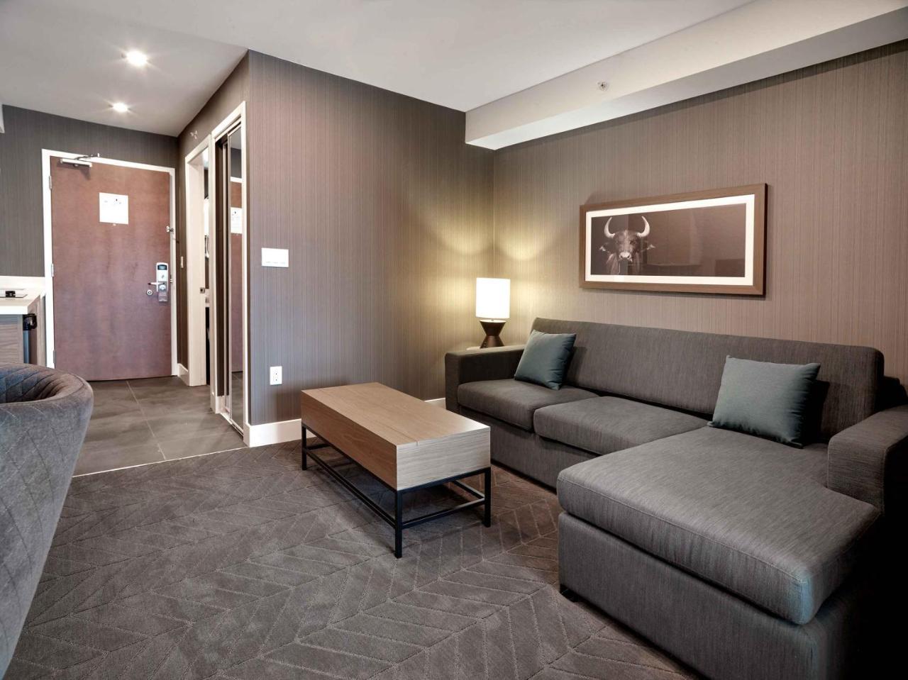 Sandman Signature Plano-frisco Hotel 4*