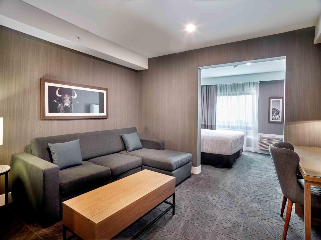 Sandman Signature Plano-frisco Plano